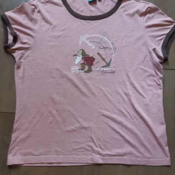 2/25$***Disney vintage Grumpy T shirt - Picture 2 of 6